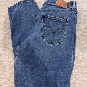 Levi’s Straight Leg Jeans W29 L28 | Classic Blue Wash | Women’s